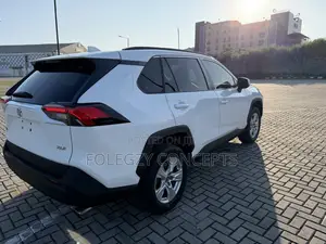 2020 Toyota RAV4 XLE Premium FWD SUV