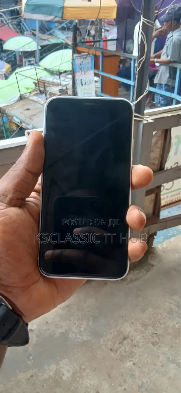 Apple iPhone XR 128GB Fari - 1