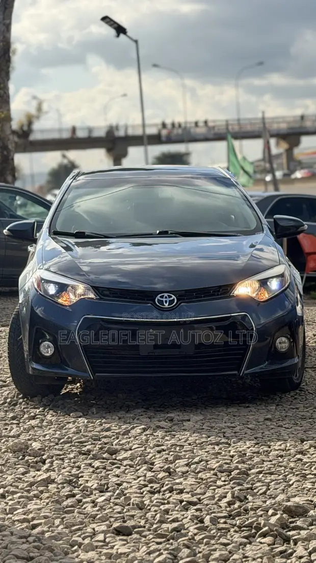 Toyota Corolla Sport 2015 - 1