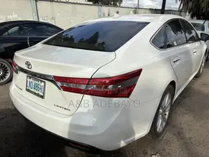 Toyota Avalon 2013 Fari