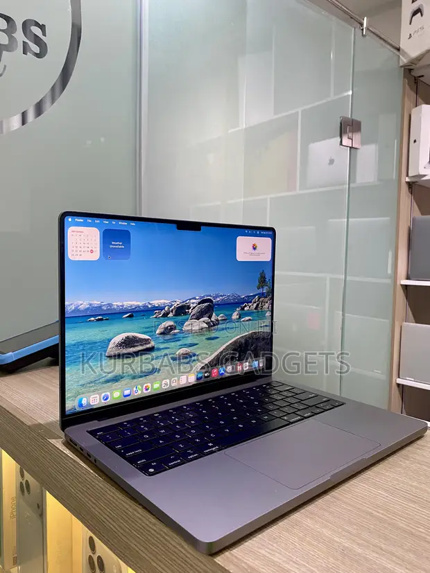 Apple MacBook Pro 2023 M3 8GB RAM 512GB SSD - 1