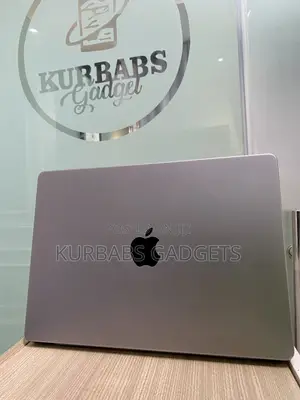 Apple MacBook Pro 2023 M3 8GB RAM 512GB SSD