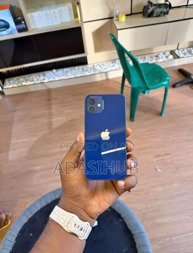 Apple iPhone 12 64GB Blue - 1