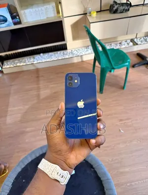 Apple iPhone 12 64GB Blue