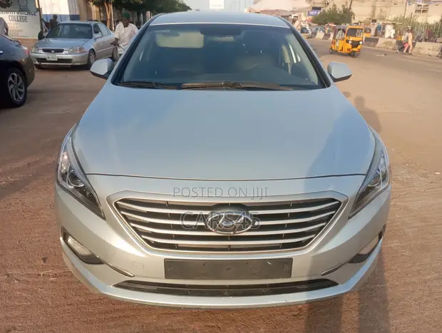 Hyundai Sonata 2017 Silver - 1