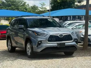 2022 Toyota Highlander Limited Silver