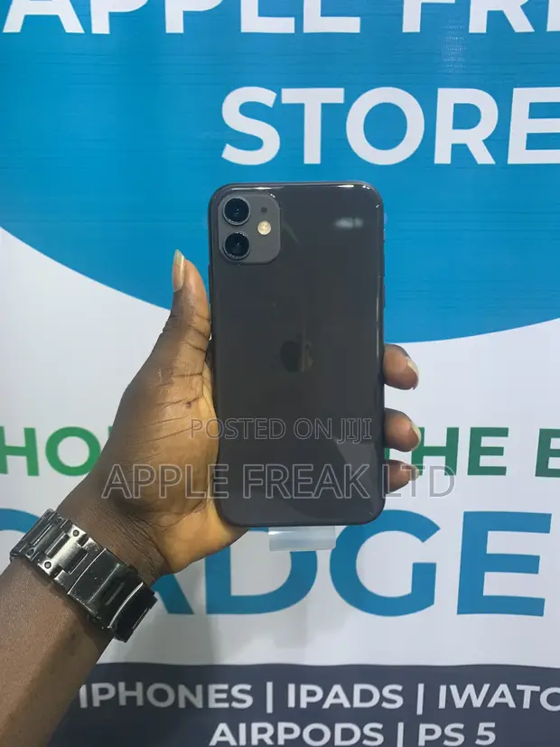 Apple iPhone 11 64GB Black - 1