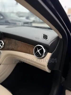 Mercedes-Benz GLA 250 2018 Blue