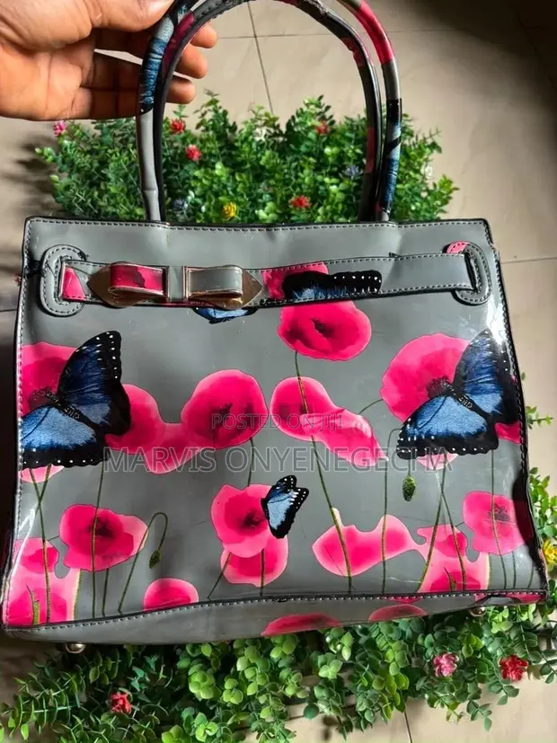 Chic Grey Floral Medium Handbag - 1