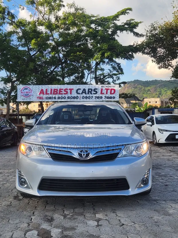 2012 Toyota Camry XLE Silver - 1