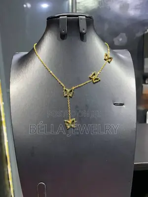 Trending V-Logo Lariat Necklace - Gold