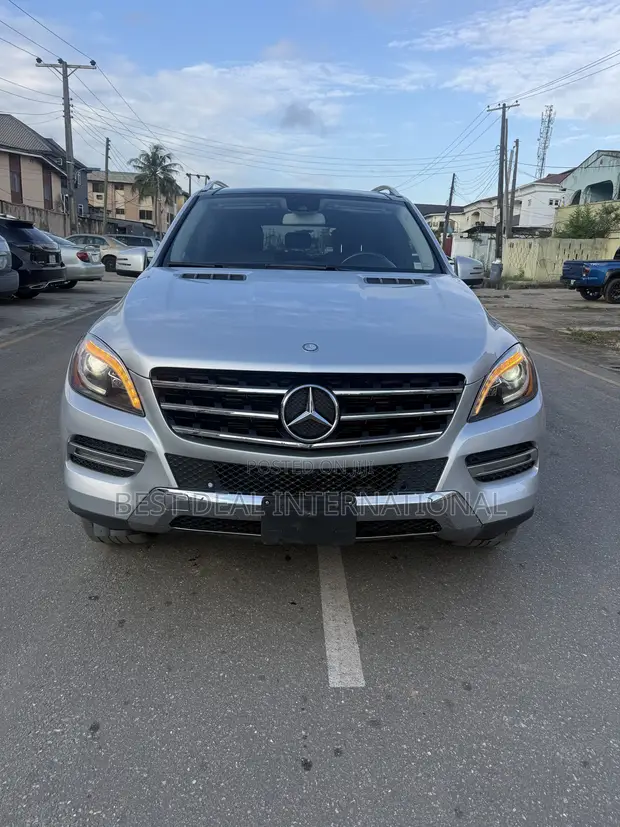 2015 Mercedes-Benz ML350 4MATIC SUV - 1