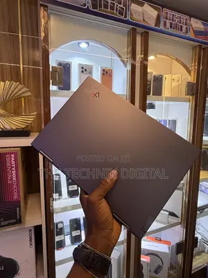 Lenovo ThinkPad X1 Yoga Gen 6 Laptop