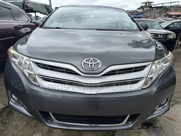 Toyota Venza Limited 2011 Grey - 1