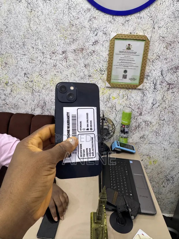 Apple iPhone 13 128GB - 1