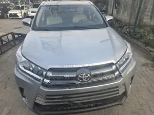 2015 Toyota Highlander XLE SUV