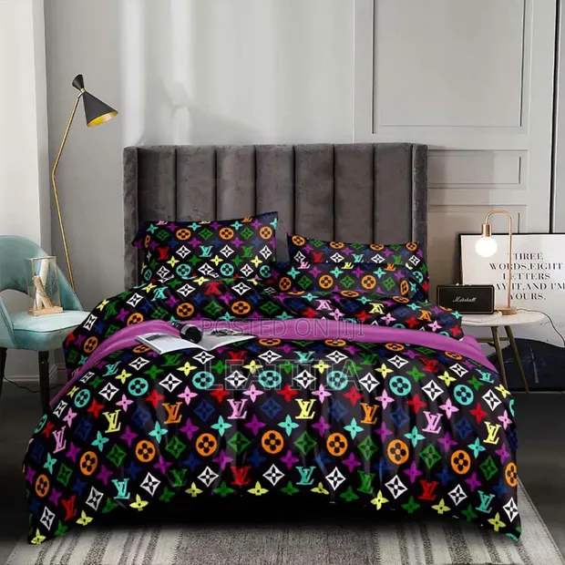 4 Pillows with Bedsheet Set - Brand New - 1