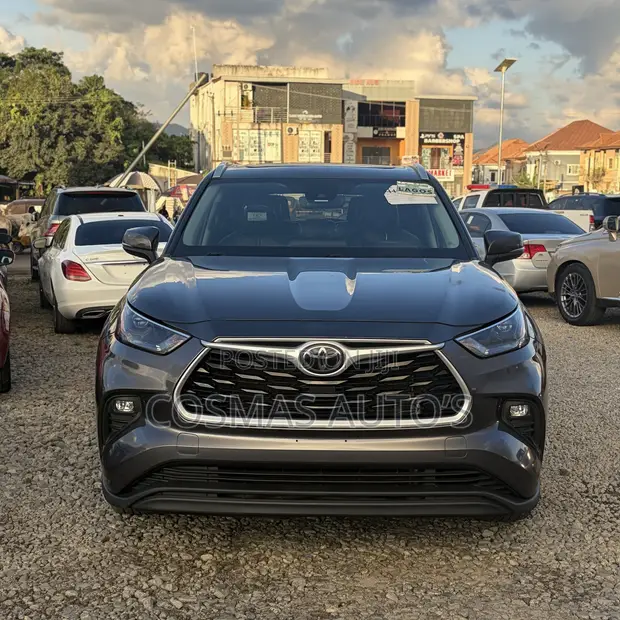 2022 Toyota Highlander XLE Gray - 1