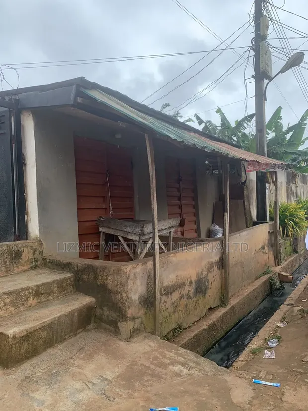Gidan Bungalow Mai Dakuna 1 Mai Cikakken Tsarin Zama, Laisu Road, Idimu Don Siyarwa - 1