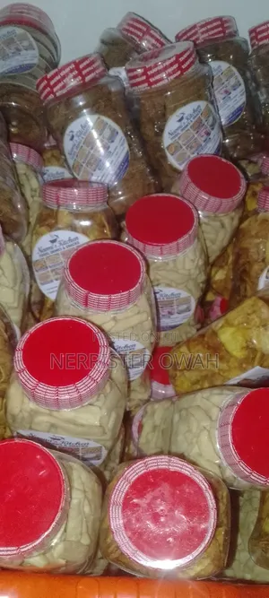 NaomisKitchen Plantain Chips & Milky Chin Chin