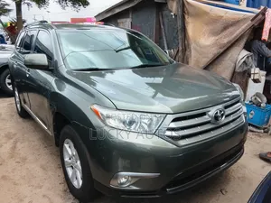 Toyota Highlander 2012 Kore