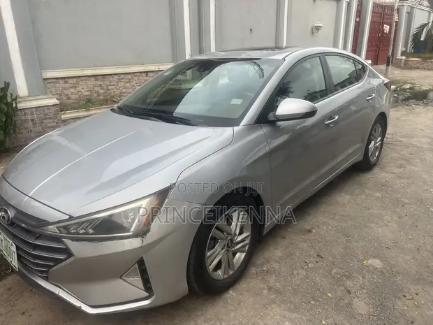 Hyundai Elantra 2020 Silver - 1