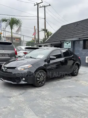 2015 Toyota Corolla - Black