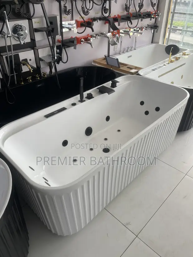 Master Executive Jacuzzi Bathtub - 1