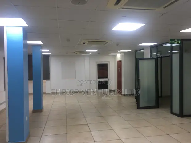 Wurin Aiki na 115sqm da aka gyara, tare da Lif da Air Conditioner - 1