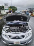 Toyota Corolla 2010 Silver - 2