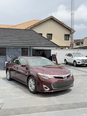 2014 Toyota Avalon XLE Burgundy