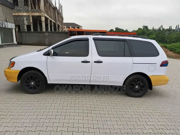 Toyota Sienna LE 2001 Gray - 1