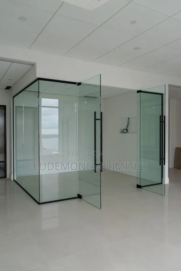 Sanya Gilashin Rabin Rufin Ofis na Zamani - 1