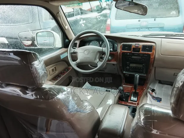 Toyota 4-Runner 2001 Silver - 1