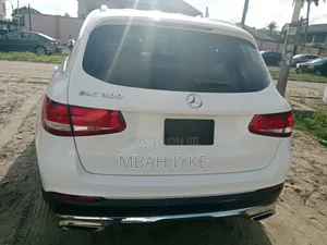 Mercedes-Benz GLC300 4Matic 2016