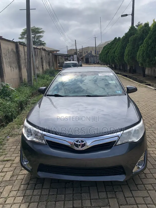 2012 Toyota Camry LE Sedan (2.5L) - Grey - 1
