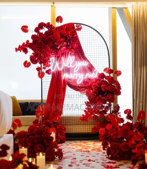 Floves Events Services: Mai Dorewar Bikin Waje