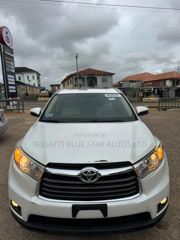 2016 Toyota Highlander XLE V6 4x4 SUV - Foreign Used - 1