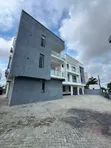 3 Bedroom Apartment da BQ a Osapa London Sayarwa - 3