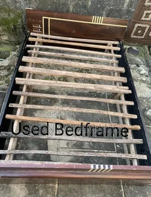 4.5x6ft Bedframe da Pallet 2