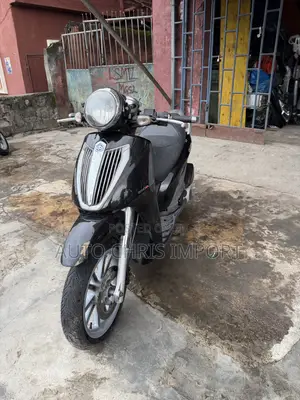 Piaggio Beverly 300ie Cruiser Scooter 2010 Black