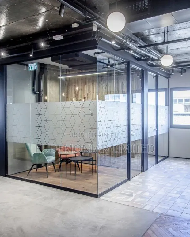 Open-Plan Office Glass Space Division - 1