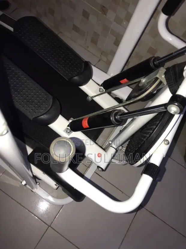 Bodyfit 3-in-1 Manual Treadmill - 1