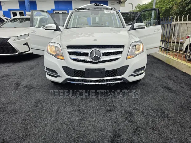 2015 Mercedes-Benz GLK 350 4MATIC SUV - 1