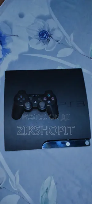 Hacked PS3 Console with 1 Controller and 5 Games