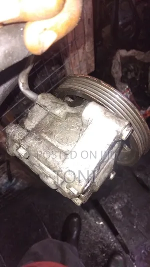 Direct Tokunbo Power Steering Pump na Ford Edge 2013