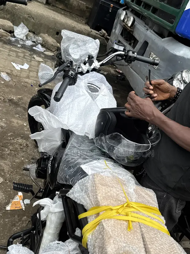 New Daylong DL200-30 200cc Motorcycle - Black - 1