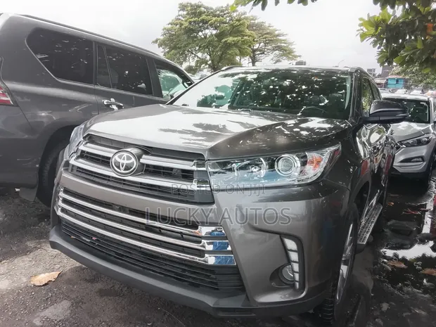 Toyota Highlander 2015 Grey - 1