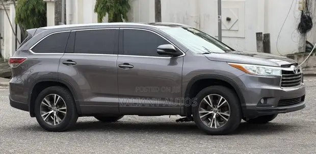 Toyota Highlander XLE 2015 Gray - 1