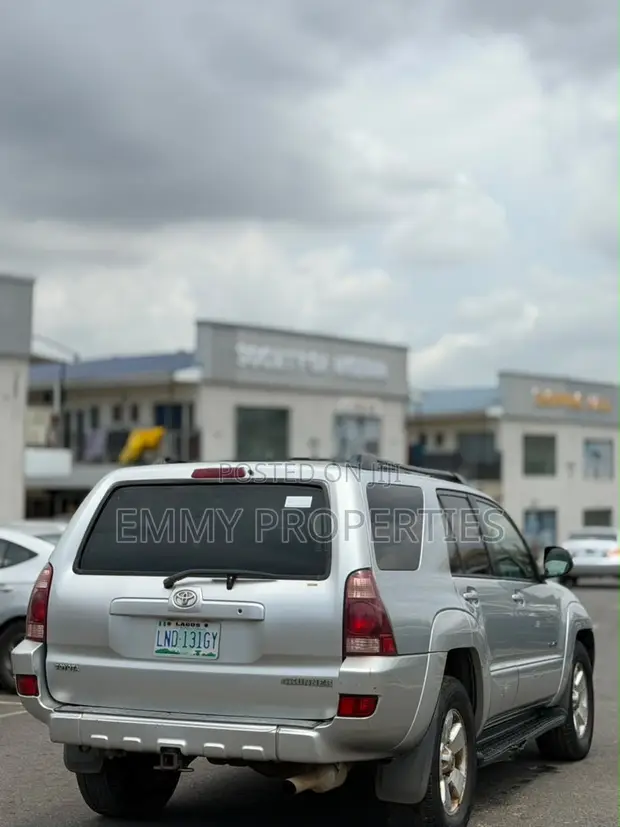Toyota 4-Runner 2005 Silver - 1